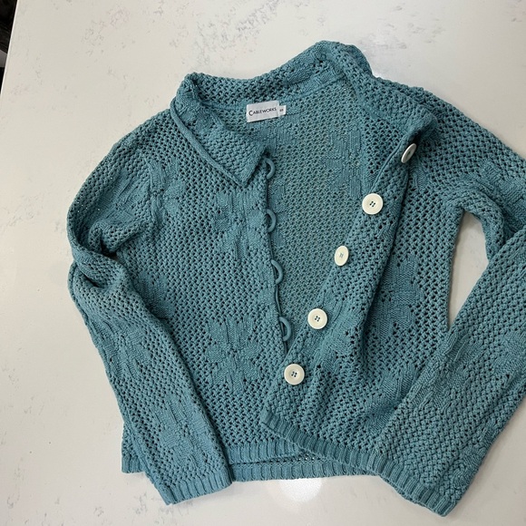 Vibrant Blue Cable Knit Cardigan with Classic Collar - Picture 8 of 9